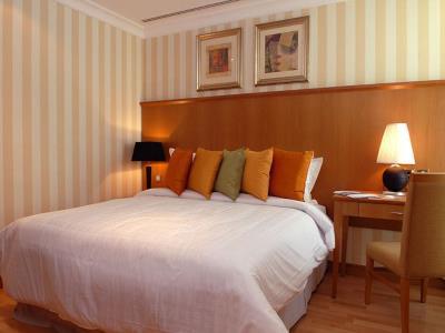 Al Jahra Copthorne Hotel & Resort Esterno foto